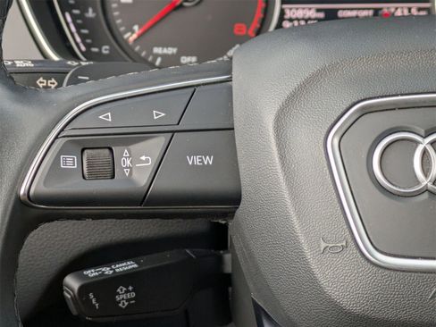 Used 2022 Audi Q5 2.0T Premium w/ Convenience Package image 10