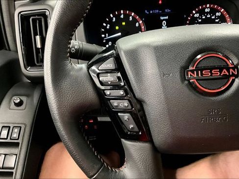 Used 2025 Nissan Frontier PRO-4X AWD/4WD image 26