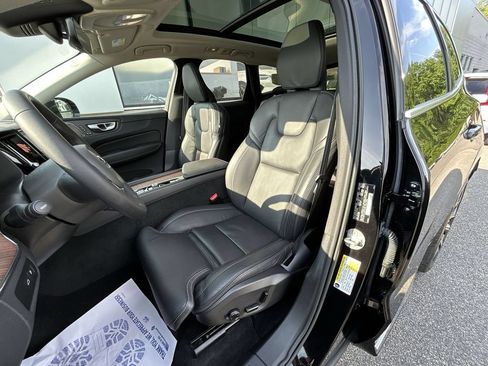 Certified 2023 Volvo XC60 T8 Ultimate w/ Climate Package AWD/4WD image 15