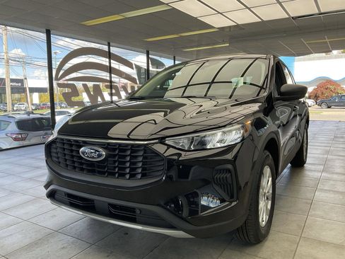 New 2026 Ford Escape Active w/ Cold Weather Package image 3