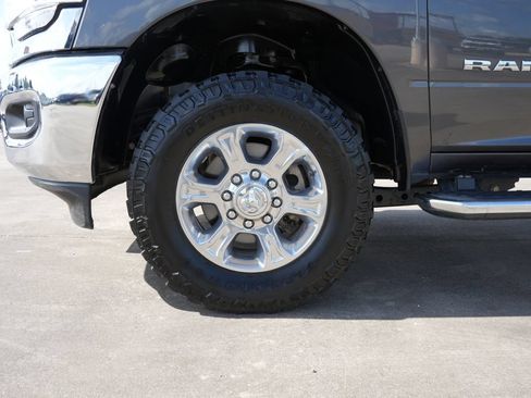 Used 2024 RAM 2500 Big Horn AWD/4WD image 28