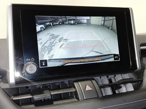 Used 2025 Toyota RAV4 LE AWD/4WD image 23