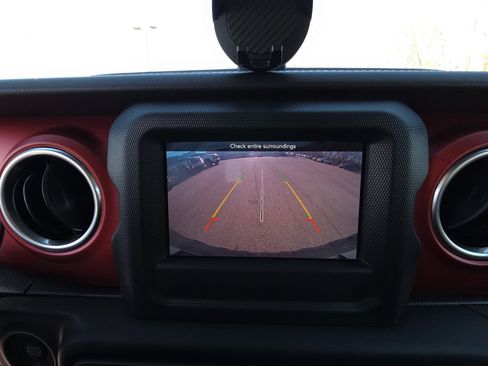 Used 2018 Jeep Wrangler Rubicon w/ Steel Bumper Group image 22