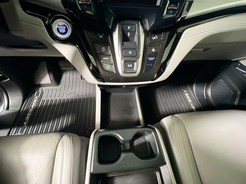 Used 2023 Honda Odyssey Touring image 25