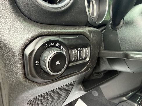 Used 2020 Jeep Wrangler Unlimited Rubicon w/ Quick Order Package 28Y Recon AWD/4WD image 38