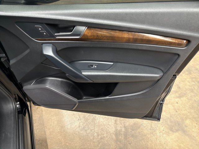 Used 2019 Audi Q5 2.0T Premium AWD/4WD image 23