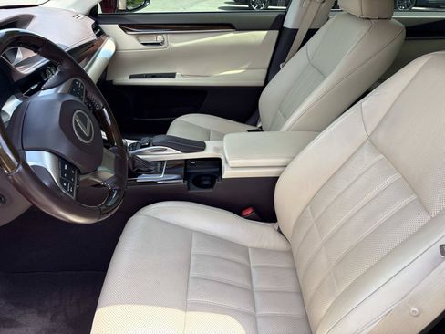 Used 2017 Lexus ES 350 w/ Luxury Package FWD image 15