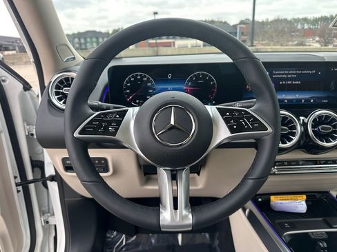 New 2026 Mercedes-Benz GLB 250 image 26