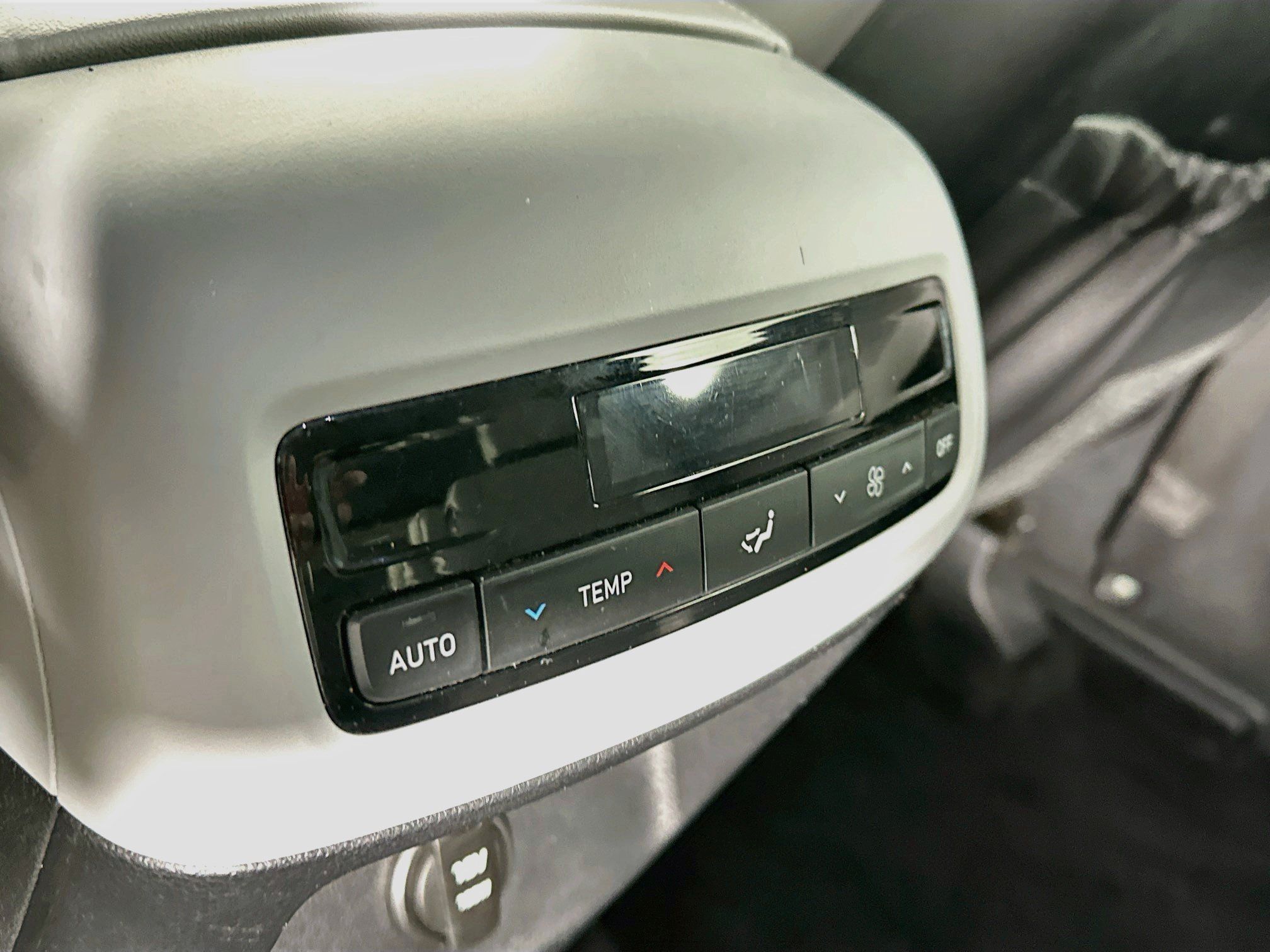Used 2025 Hyundai Palisade SEL FWD image 28
