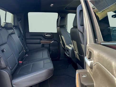 Used 2021 Chevrolet Silverado 3500 High Country AWD/4WD image 25