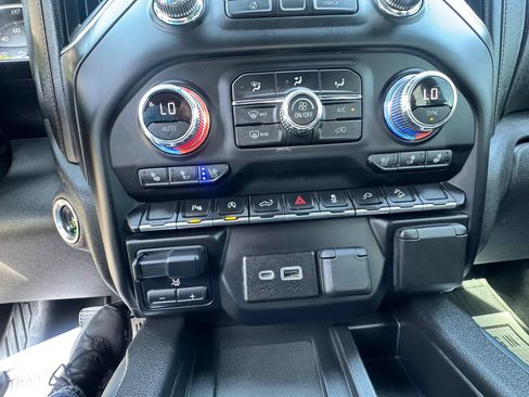 Used 2020 GMC Sierra 1500 AT4 w/ AT4 Premium Package AWD/4WD image 31