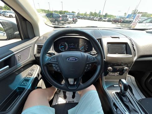 Used 2017 Ford Edge SE AWD/4WD image 28
