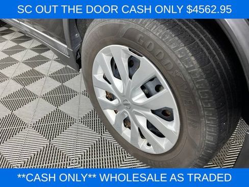 Used 2015 Nissan Rogue S FWD image 11