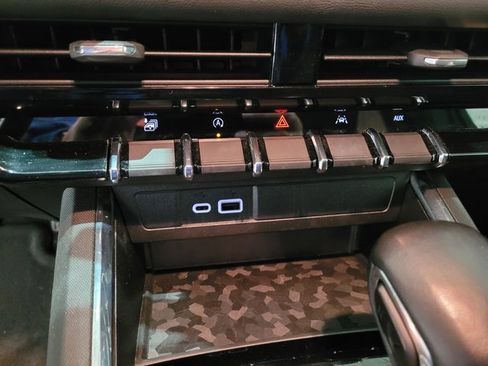 Used 2023 GMC Canyon Elevation w/ Convenience Package image 41