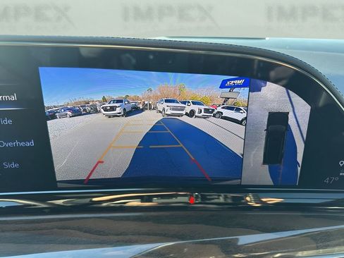 Used 2024 Cadillac Escalade ESV Premium Luxury Platinum image 25