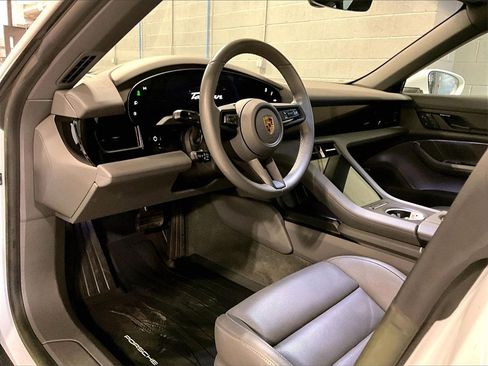 Certified 2022 Porsche Taycan 4 Cross Turismo image 4