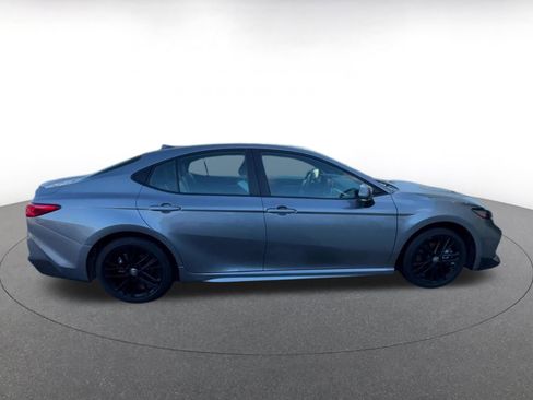 Used 2025 Toyota Camry SE image 16