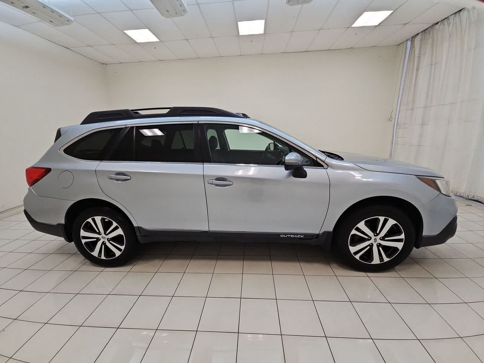 Used 2018 Subaru Outback 2.5i Limited AWD/4WD image 29