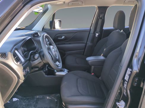 Used 2022 Jeep Renegade Latitude image 9