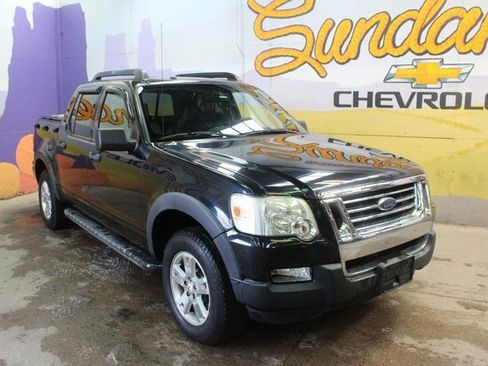 Used 2008 Ford Explorer Sport Trac XLT image 4