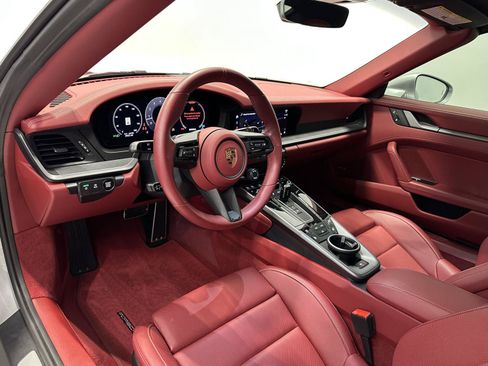 Certified 2025 Porsche 911 Carrera RWD image 5