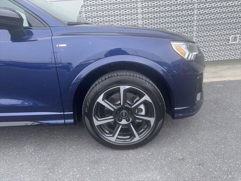 Used 2025 Audi Q3 2.0T Premium Plus w/ Premium Plus Package AWD/4WD image 3