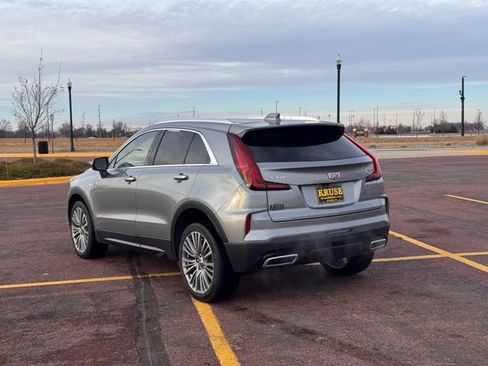 Used 2024 Cadillac XT4 Premium Luxury image 33
