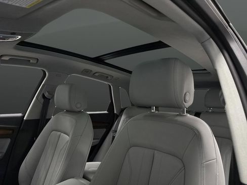 Used 2023 Audi Q5 2.0T Premium Plus w/ Premium Plus Package image 7