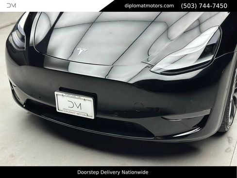 Used 2022 Tesla Model Y Performance image 14
