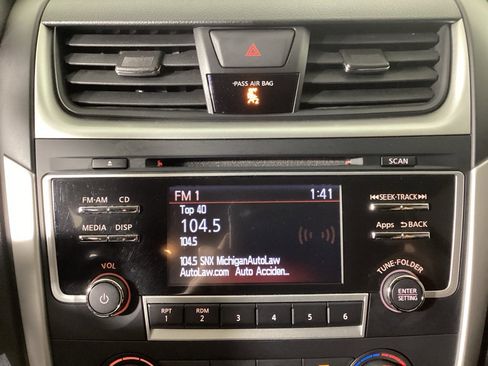 Used 2016 Nissan Altima 2.5 SR w/ LED Appearance Package image 28