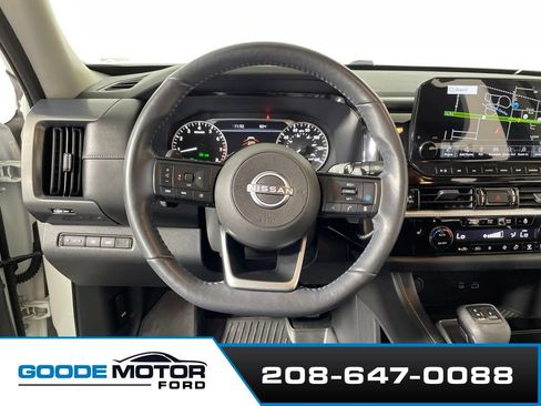 Used 2022 Nissan Pathfinder SL w/ Cargo Package AWD/4WD image 12