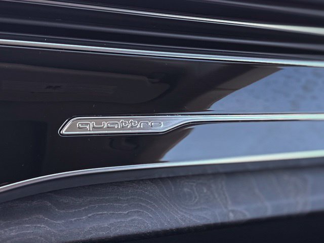 Used 2022 Audi Q8 Premium AWD/4WD image 28