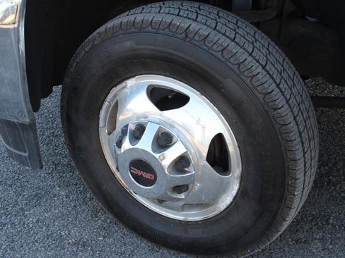 Used 2019 GMC Sierra 3500 SLT w/ Duramax Plus Package image 19