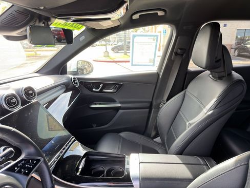 Used 2024 Mercedes-Benz GLC 300 image 15