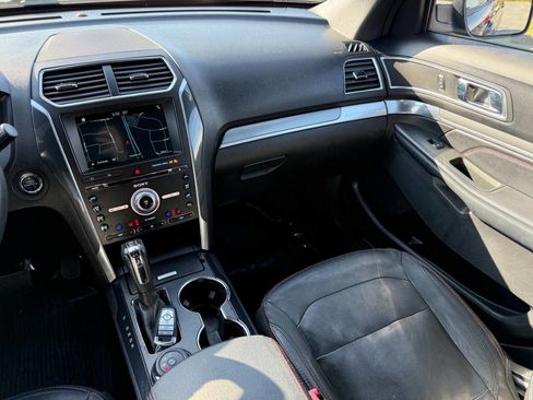Used 2018 Ford Explorer Sport w/ Equipment Group 401A image 19