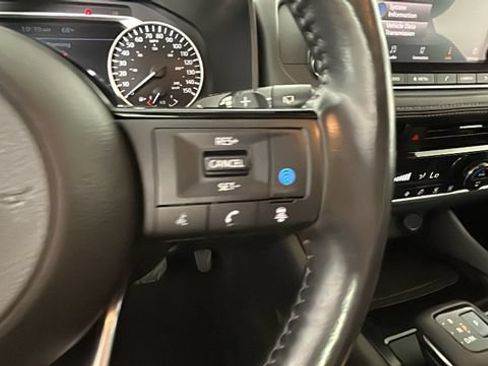 Used 2021 Nissan Rogue SV FWD image 17