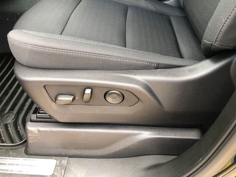 New 2025 GMC Sierra 1500 Elevation image 13