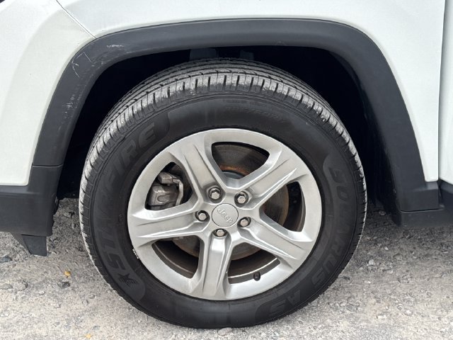 Used 2024 Jeep Compass Latitude AWD/4WD image 22