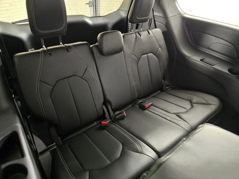 New 2026 Chrysler Pacifica Select w/ S Appearance Package image 26