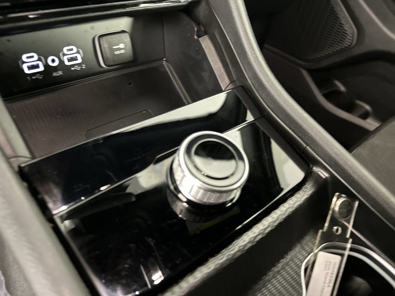 Used 2025 Jeep Grand Cherokee L Altitude RWD image 17