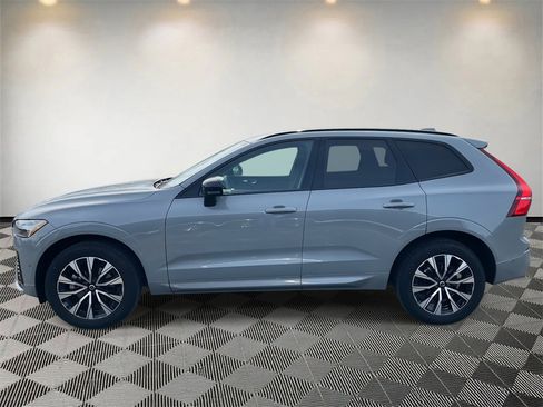 Used 2024 Volvo XC60 B5 Plus image 6