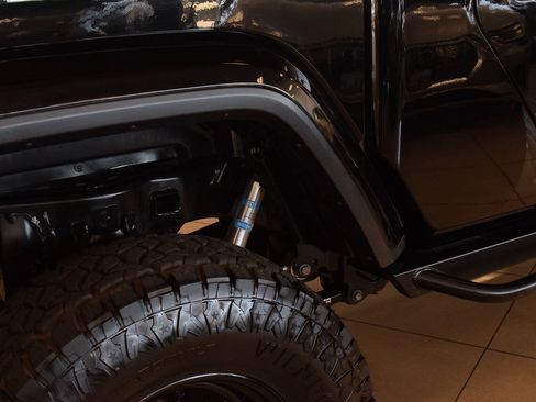 Used 2021 Jeep Gladiator Sport AWD/4WD image 19