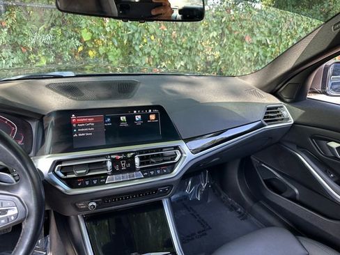 Used 2019 BMW 330i Sedan w/ Convenience Package image 17