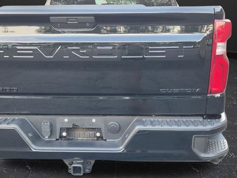 Used 2022 Chevrolet Silverado 1500 Custom AWD/4WD image 30