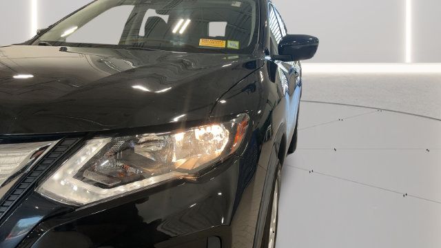 Used 2020 Nissan Rogue SV AWD/4WD image 32