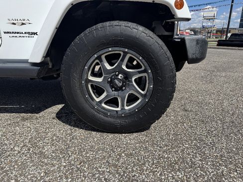 Used 2018 Jeep Wrangler Unlimited Sahara image 8