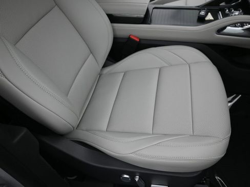 New 2026 Lincoln Nautilus Premier w/ Equipment Group 102A image 34