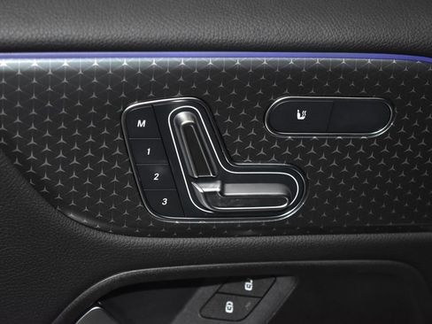 Certified 2025 Mercedes-Benz GLB 250 GLB 250 image 5