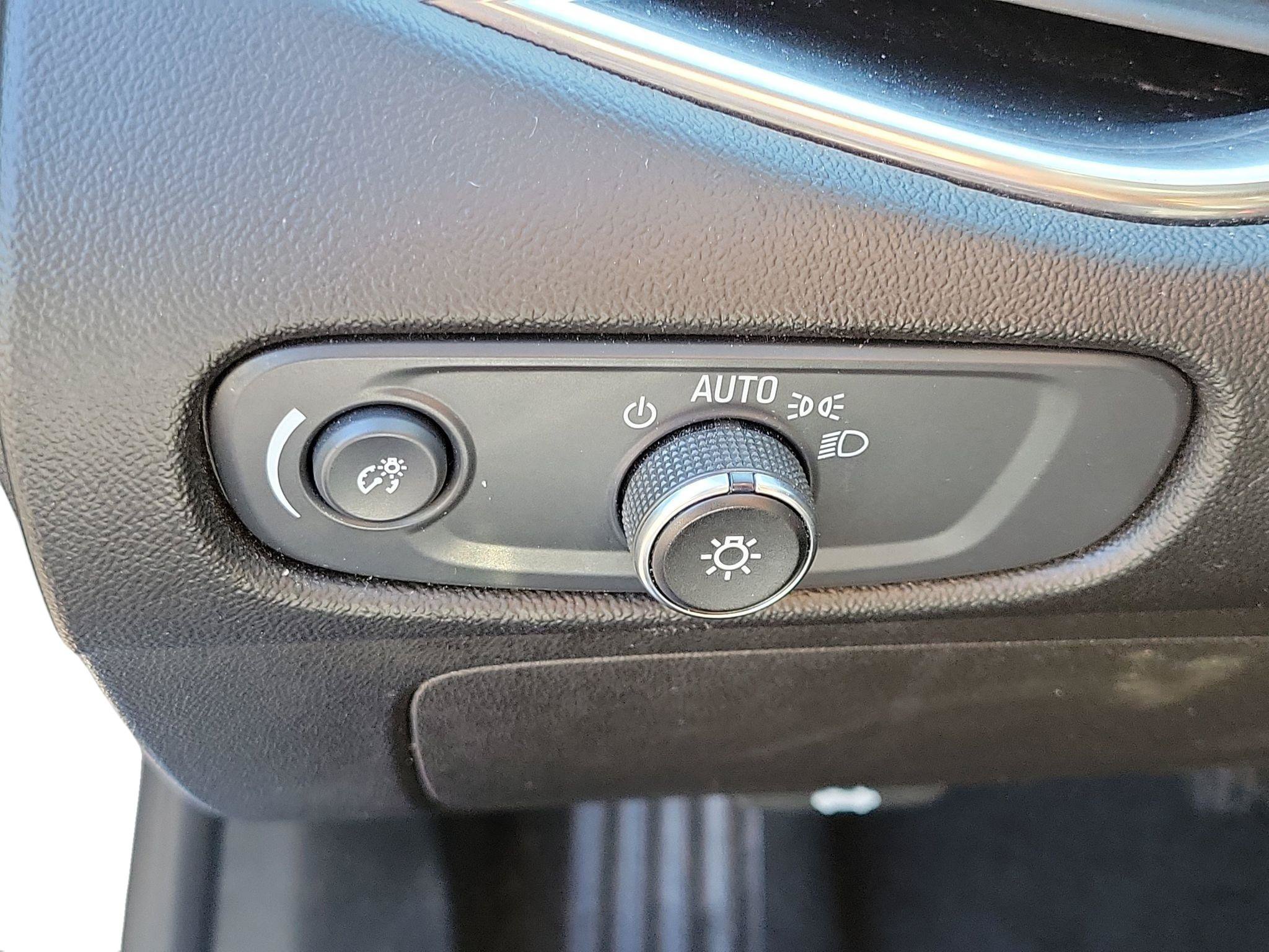 Used 2024 Chevrolet Malibu LT FWD image 11
