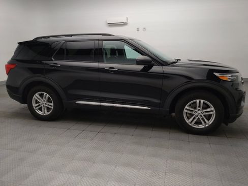 Used 2023 Ford Explorer XLT RWD image 11